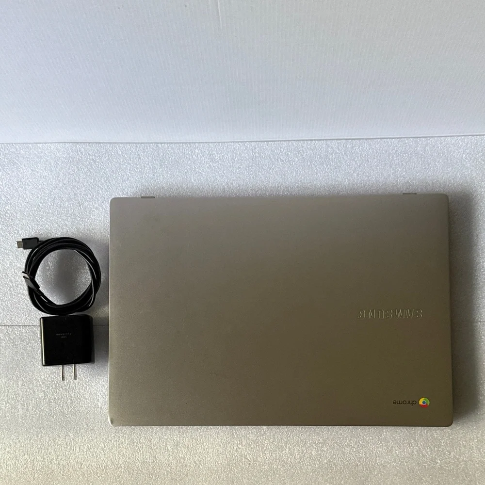 Samsung - 15.6